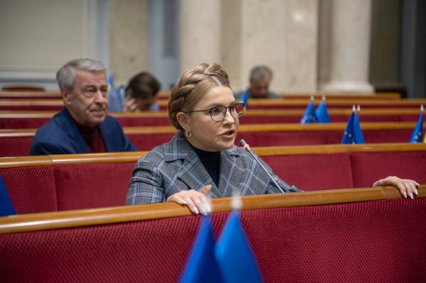 Вибори, Трамп і перемир'я. Чого бояться і до чого готуються у владі та опозиції
Вибори, Трамп і перемир'я. Чого бояться і до чого готуються у владі та опозиції
