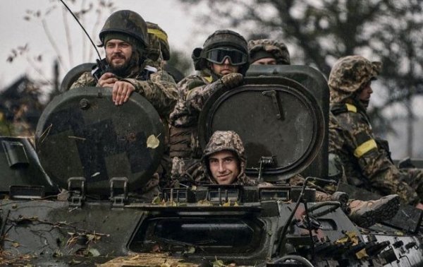 Генштаб про ситуацію на фронті: росіяни активізувалися, вже понад 90 атак за добу
Генштаб про ситуацію на фронті: росіяни активізувалися, вже понад 90 атак за добу