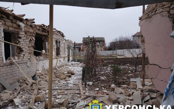 Уранці росіяни обстріляли Зеленівку на Херсонщині, є постраждала
Уранці росіяни обстріляли Зеленівку на Херсонщині, є постраждала