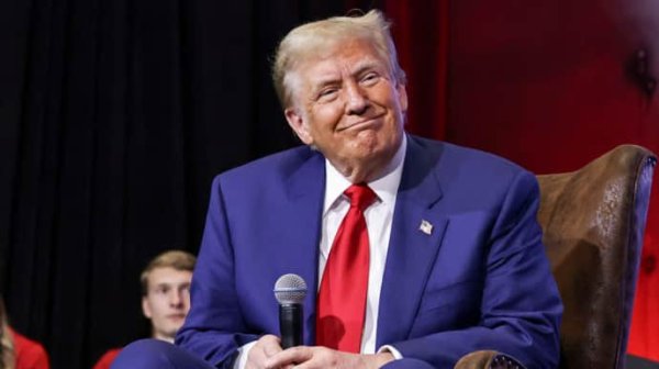 Подсказало сердце: Трамп рассказал, почему вдруг решил отложить действие своих тарифов Подсказало сердце: Трамп рассказал, почему вдруг решил отложить действие своих тарифов
