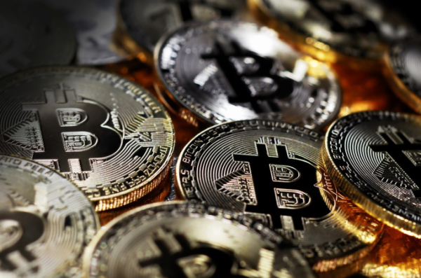 Спотовые биткоины-ETF фиксируют приток капитала, Трамп проведет ужин для владельцев TRUMP: что нового
Спотовые биткоины-ETF фиксируют приток капитала, Трамп проведет ужин для владельцев TRUMP: что нового