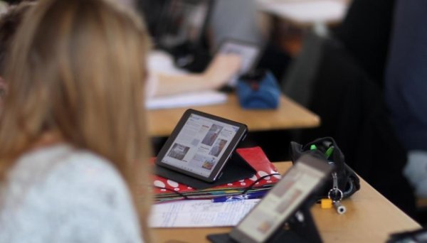 Нацбанк оцінив на «трієчку» фінансову грамотність українських підлітків Нацбанк оцінив на «трієчку» фінансову грамотність українських підлітків