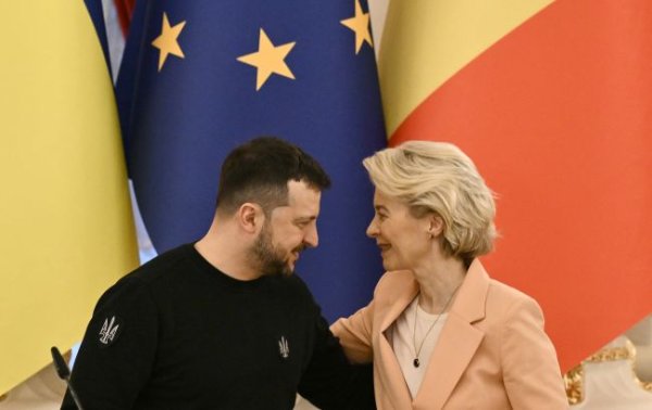 Зеленський обговорив з головою Єврокомісії 17-й пакет санкцій проти РФ: що пропонує Київ
Зеленський обговорив з головою Єврокомісії 17-й пакет санкцій проти РФ: що пропонує Київ