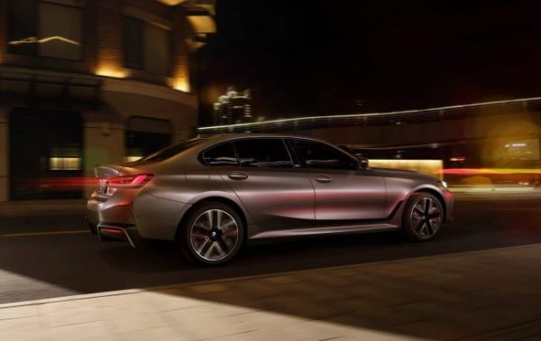 На честь 50-річного ювілею: BMW 3-Series отримала лімітовану серію
На честь 50-річного ювілею: BMW 3-Series отримала лімітовану серію