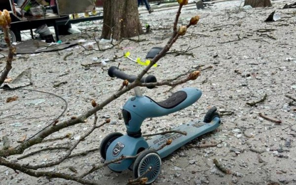 Ворог завдав ракетного удару по Сумах, є жертви (доповнено)
Ворог завдав ракетного удару по Сумах, є жертви (доповнено)