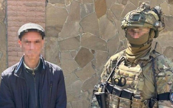 У Миколаєві затримали 50-річного безробітного, який входив до раніше викритої мережі інформаторів ворога
У Миколаєві затримали 50-річного безробітного, який входив до раніше викритої мережі інформаторів ворога