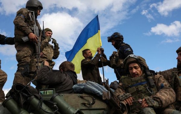 Понад тисяча окупантів, десятки артсистем і 8 танків: Генштаб оновив дані про втрати РФ
Понад тисяча окупантів, десятки артсистем і 8 танків: Генштаб оновив дані про втрати РФ
