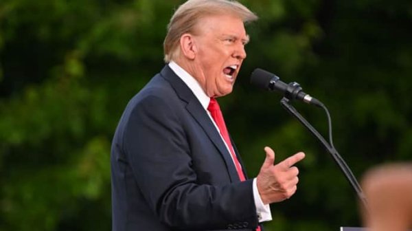 Трамп раскритиковал позицию Зеленского по Крыму: "Украина потеряла его много лет назад" Трамп раскритиковал позицию Зеленского по Крыму: "Украина потеряла его много лет назад"