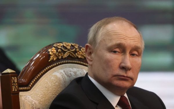 Путін відповів Зеленському на пропозицію перемир'я і згадав про удар по Сумах
Путін відповів Зеленському на пропозицію перемир'я і згадав про удар по Сумах