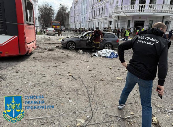 Ворог завдав ракетного удару по Сумах, є жертви (доповнено)
Ворог завдав ракетного удару по Сумах, є жертви (доповнено)