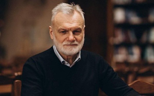 Новим ректором Львівського університету ім. Франка став доктор хімічних наук Роман Гладишевський
Новим ректором Львівського університету ім. Франка став доктор хімічних наук Роман Гладишевський