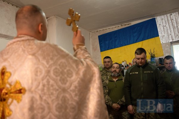 «За тиждень – Великдень». Як капелан із військовими молився
«За тиждень – Великдень». Як капелан із військовими молився