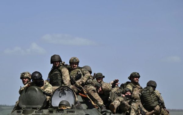 ЗСУ повернули під контроль Дніпроенергію та зміцнили позиції на двох напрямках
ЗСУ повернули під контроль Дніпроенергію та зміцнили позиції на двох напрямках