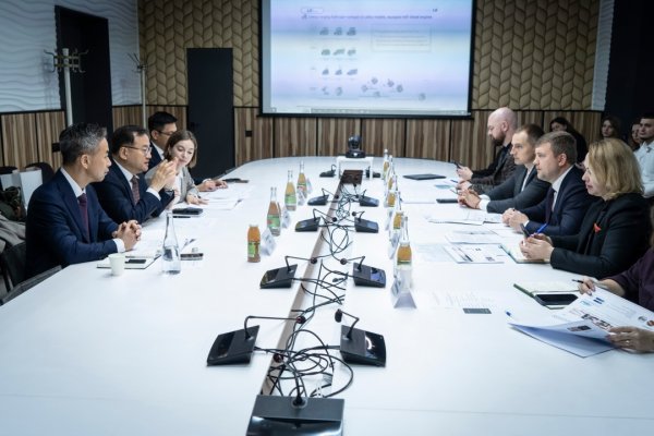Спільне виробництво агротехніки та біоетанолу: Коваль зустрівся з південнокорейськими підприємцями Спільне виробництво агротехніки та біоетанолу: Коваль зустрівся з південнокорейськими підприємцями