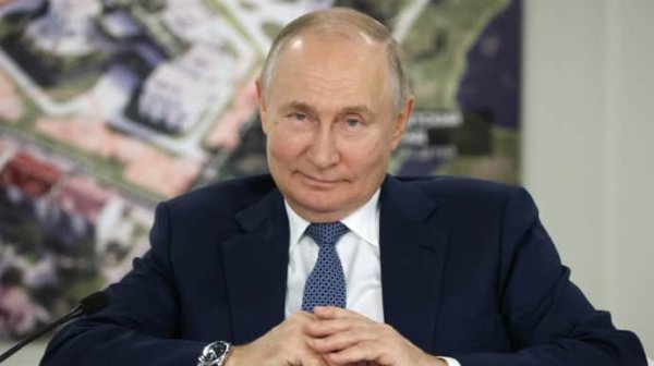 Путина не будут судить за военные преступления, пока он остается президентом – Euronews Путина не будут судить за военные преступления, пока он остается президентом – Euronews