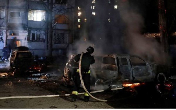 У ДСНС показали наслідки атаки РФ по Дніпру: загинуло 3 людини, з них одна дитина
У ДСНС показали наслідки атаки РФ по Дніпру: загинуло 3 людини, з них одна дитина