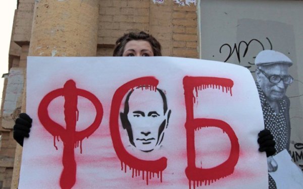 Комісія ООН визнала ФСБ та Слідчий комітет РФ винними у катуваннях українців
Комісія ООН визнала ФСБ та Слідчий комітет РФ винними у катуваннях українців