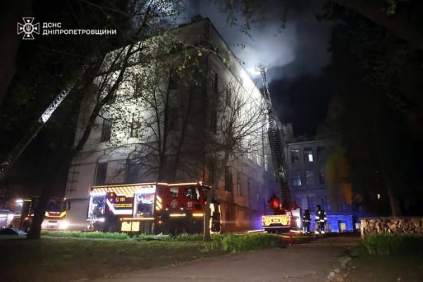 ГСЧС: Массированная атака россиян на Днепр унесла жизни трех человек ГСЧС: Массированная атака россиян на Днепр унесла жизни трех человек