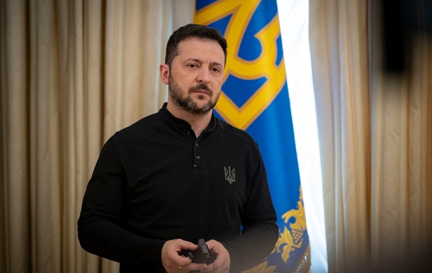 Україна відкидає територіальні поступки до припинення бойових дій, наголошуючи на важливості суверенітету та міжнародного права для майбутніх переговорів з Росією.