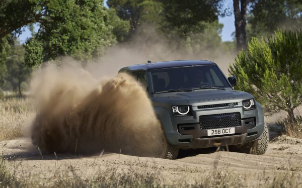 В Україні стартували продажі найпотужнішого Land Rover Defender
В Україні стартували продажі найпотужнішого Land Rover Defender