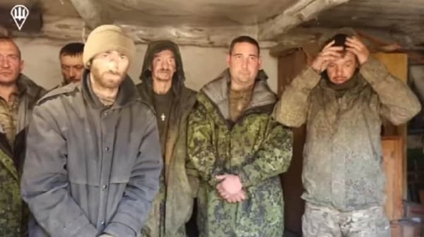 Десантники с побратимами взяли в плен 9 российских вояк на Курщине Десантники с побратимами взяли в плен 9 российских вояк на Курщине