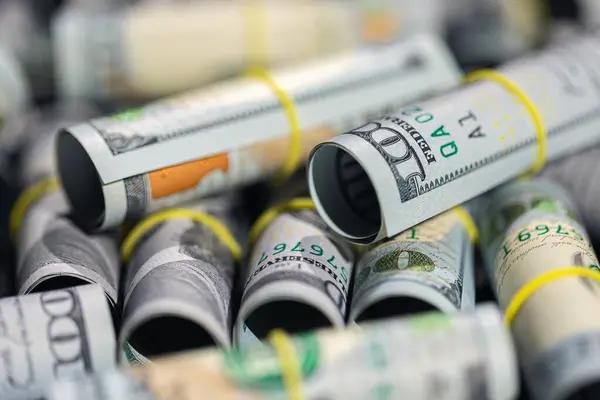 UBS снова снижает прогноз по доллару
UBS снова снижает прогноз по доллару