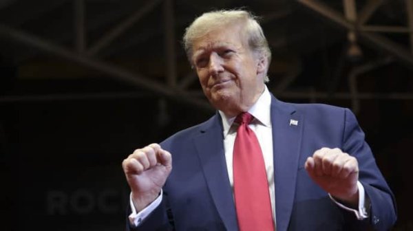 Трамп опроверг свои слова о "крайнем сроке" для мирных переговоров Трамп опроверг свои слова о "крайнем сроке" для мирных переговоров