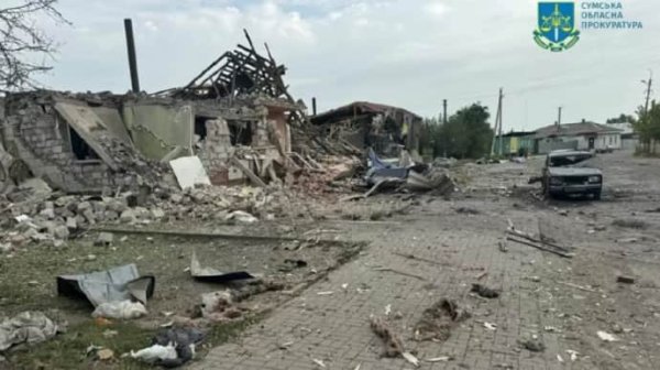 Россияне атаковали Сумщину область: 410 взрывов за сутки, погиб человек Россияне атаковали Сумщину область: 410 взрывов за сутки, погиб человек