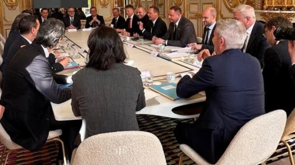 В Лондоне стартовали переговоры по мирному плану для Украины с участием пяти стран В Лондоне стартовали переговоры по мирному плану для Украины с участием пяти стран