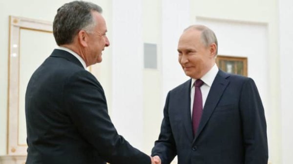 В Кремле заявили, что "сблизили позиции" с США и даже поговорили о "прямых переговорах" с Украиной В Кремле заявили, что "сблизили позиции" с США и даже поговорили о "прямых переговорах" с Украиной