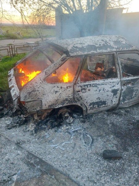 На Херсонщині росіяни знищили авто з гуманітарним хлібом
На Херсонщині росіяни знищили авто з гуманітарним хлібом