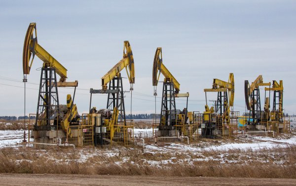 
Обвал цін на нафту: чому це погано для Росії та як вплине на війну в Україні 