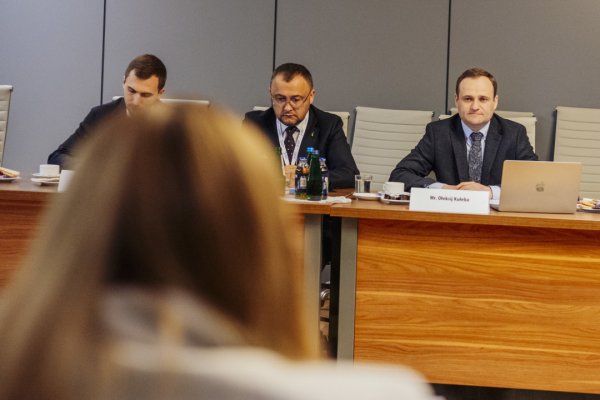 Україна та Польща працюватимуть над удосконаленням перевезень пасажирів і вантажів Україна та Польща працюватимуть над удосконаленням перевезень пасажирів і вантажів