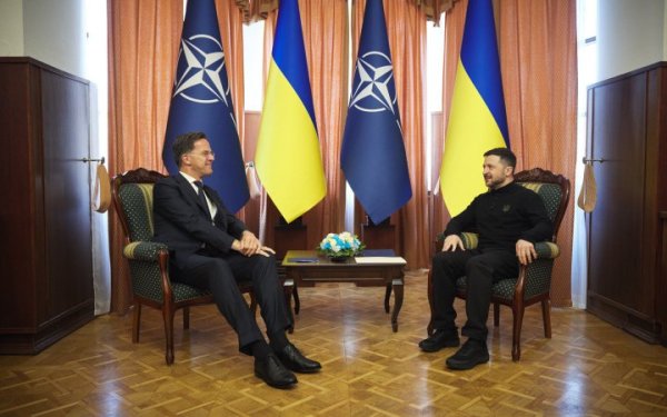 Зеленський обговорив із Рютте посилення ППО України
Зеленський обговорив із Рютте посилення ППО України