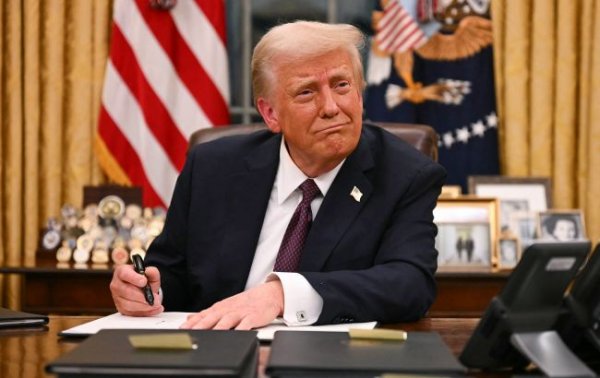"Історичний указ". Трамп запроваджує безпрецедентні глобальні мита
"Історичний указ". Трамп запроваджує безпрецедентні глобальні мита