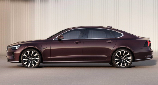 
Volvo представила оновлений седан S90: подробці 