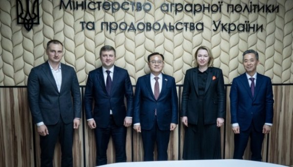 Спільне виробництво агротехніки та біоетанолу: Коваль зустрівся з південнокорейськими підприємцями Спільне виробництво агротехніки та біоетанолу: Коваль зустрівся з південнокорейськими підприємцями