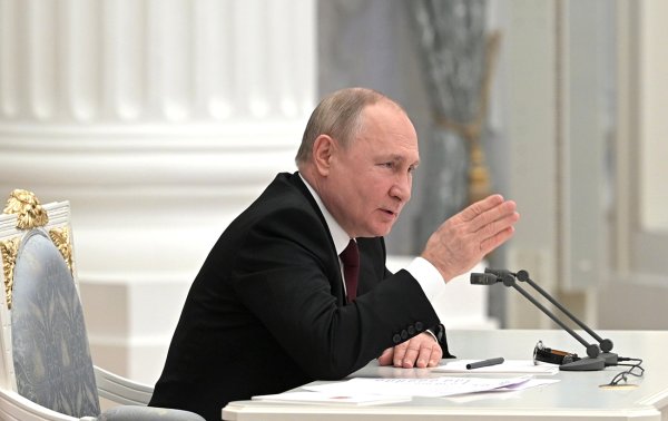 Чи є перемир'я? Що говорять про припинення вогню у Трампа, Зеленського та Путіна
Чи є перемир'я? Що говорять про припинення вогню у Трампа, Зеленського та Путіна