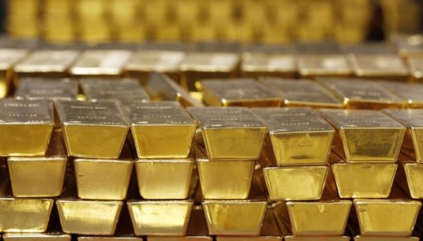 Золото дешевшає на тлі зростання долара й ослаблення торговельної напруги між США та Китаєм Золото дешевшає на тлі зростання долара й ослаблення торговельної напруги між США та Китаєм