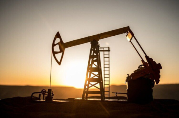 В апреле цены на нефть достигли трехлетнего дна
В апреле цены на нефть достигли трехлетнего дна