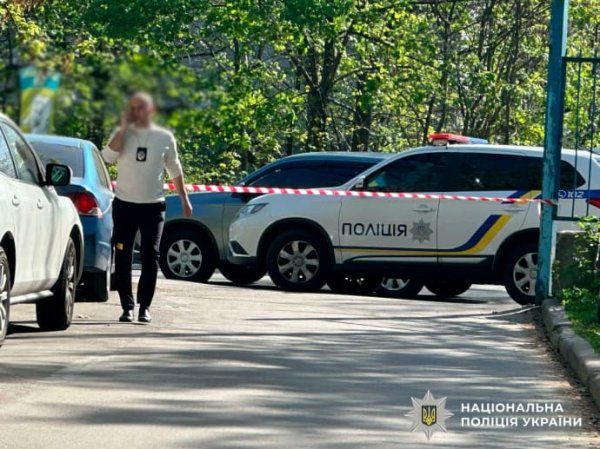В Киеве мужчина получил огнестрельное ранение: полиция расследует покушение на убийство В Киеве мужчина получил огнестрельное ранение: полиция расследует покушение на убийство