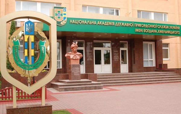 На Буковині знайшли мертвим другого курсанта академії ДПСУ: перші деталі
На Буковині знайшли мертвим другого курсанта академії ДПСУ: перші деталі