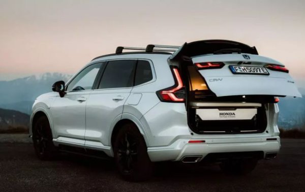 Honda представила гібридний кросовер CR-V з вбудованим "мініготелем": подробиці
Honda представила гібридний кросовер CR-V з вбудованим "мініготелем": подробиці
