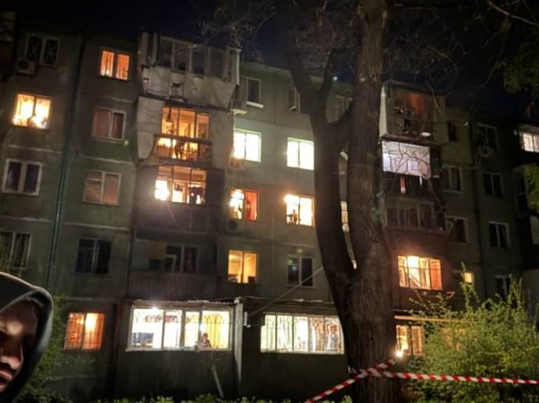 Россияне массированно атаковали Одессу БпЛА: возникли пожары, есть пострадавшие Россияне массированно атаковали Одессу БпЛА: возникли пожары, есть пострадавшие
