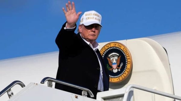 Трамп заявил, что Путин должен прекратить стрелять и подписать соглашение Трамп заявил, что Путин должен прекратить стрелять и подписать соглашение