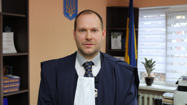 Суддя Михайло Одарюк: До України ніхто у світі не розглядав воєнні злочини під час війни
Суддя Михайло Одарюк: До України ніхто у світі не розглядав воєнні злочини під час війни