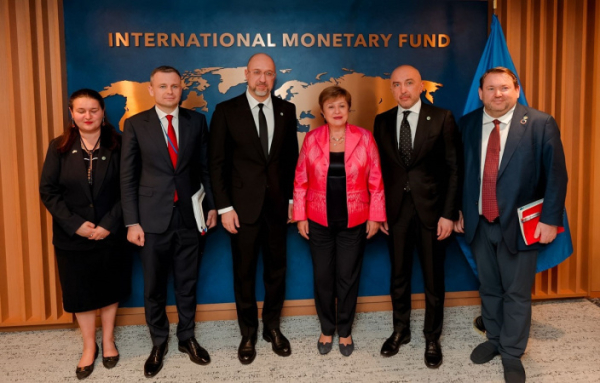Украина ожидает дополнительные $1,9 миллиарда от МВФ до конца года — Минфин
Украина ожидает дополнительные $1,9 миллиарда от МВФ до конца года — Минфин