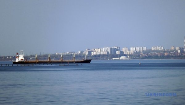 Зерновий коридор працює у штатному режимі, мінної небезпеки для суден немає - ВМС Зерновий коридор працює у штатному режимі, мінної небезпеки для суден немає - ВМС