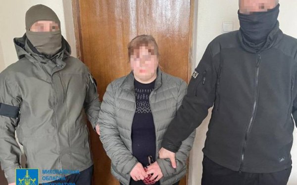 У Первомайську на Миколаївщині затримали посадовицю міськради за підозрою у “зливі” ворогу локацій ЗСУ
У Первомайську на Миколаївщині затримали посадовицю міськради за підозрою у “зливі” ворогу локацій ЗСУ