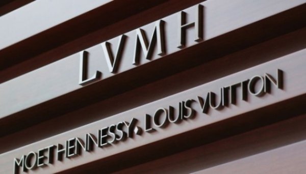 LVMH втратила позицію найбільшої європейської компанії предметів розкоші за капіталізацією LVMH втратила позицію найбільшої європейської компанії предметів розкоші за капіталізацією